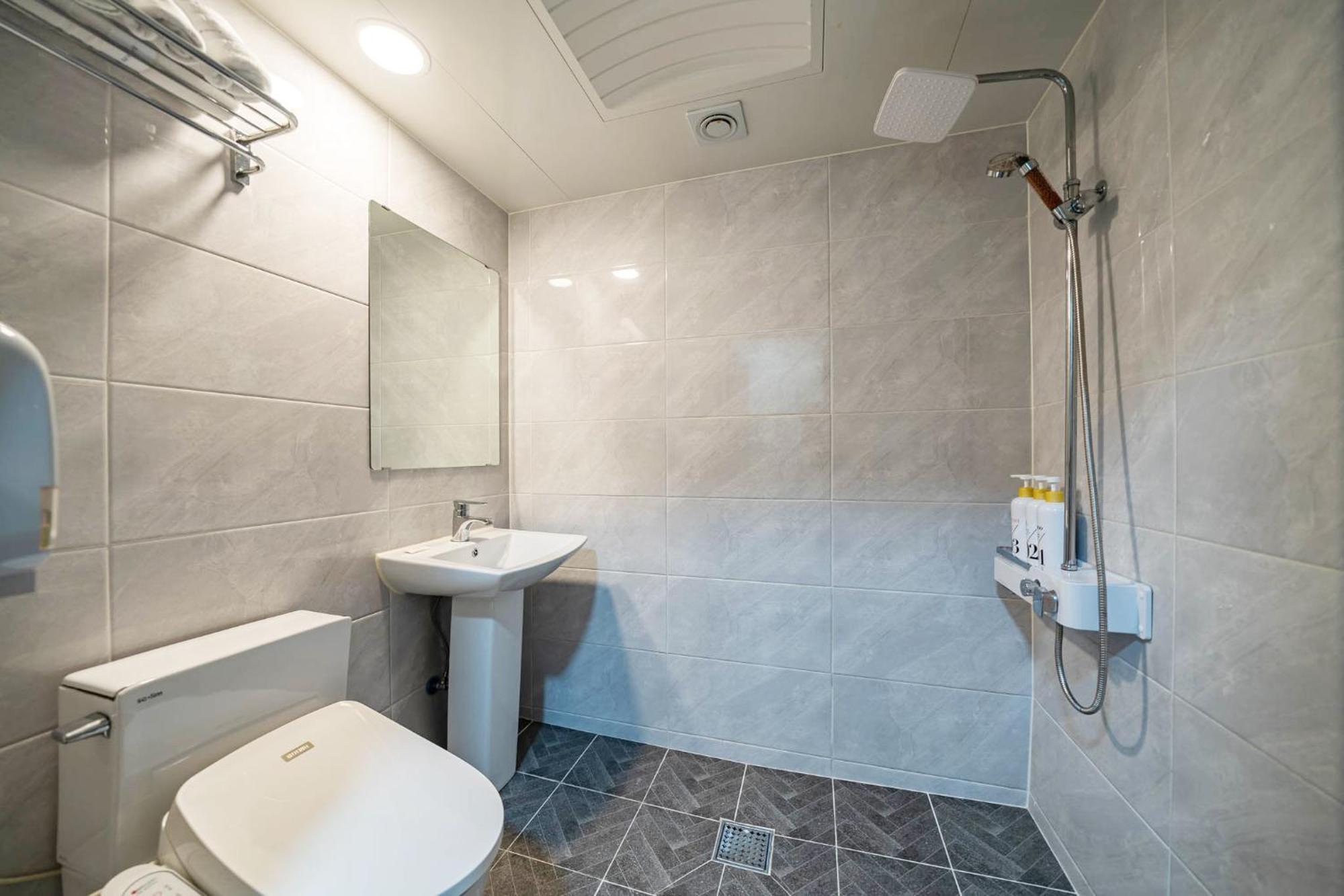 אינצ'ון Hotel Rodem מראה חיצוני תמונה